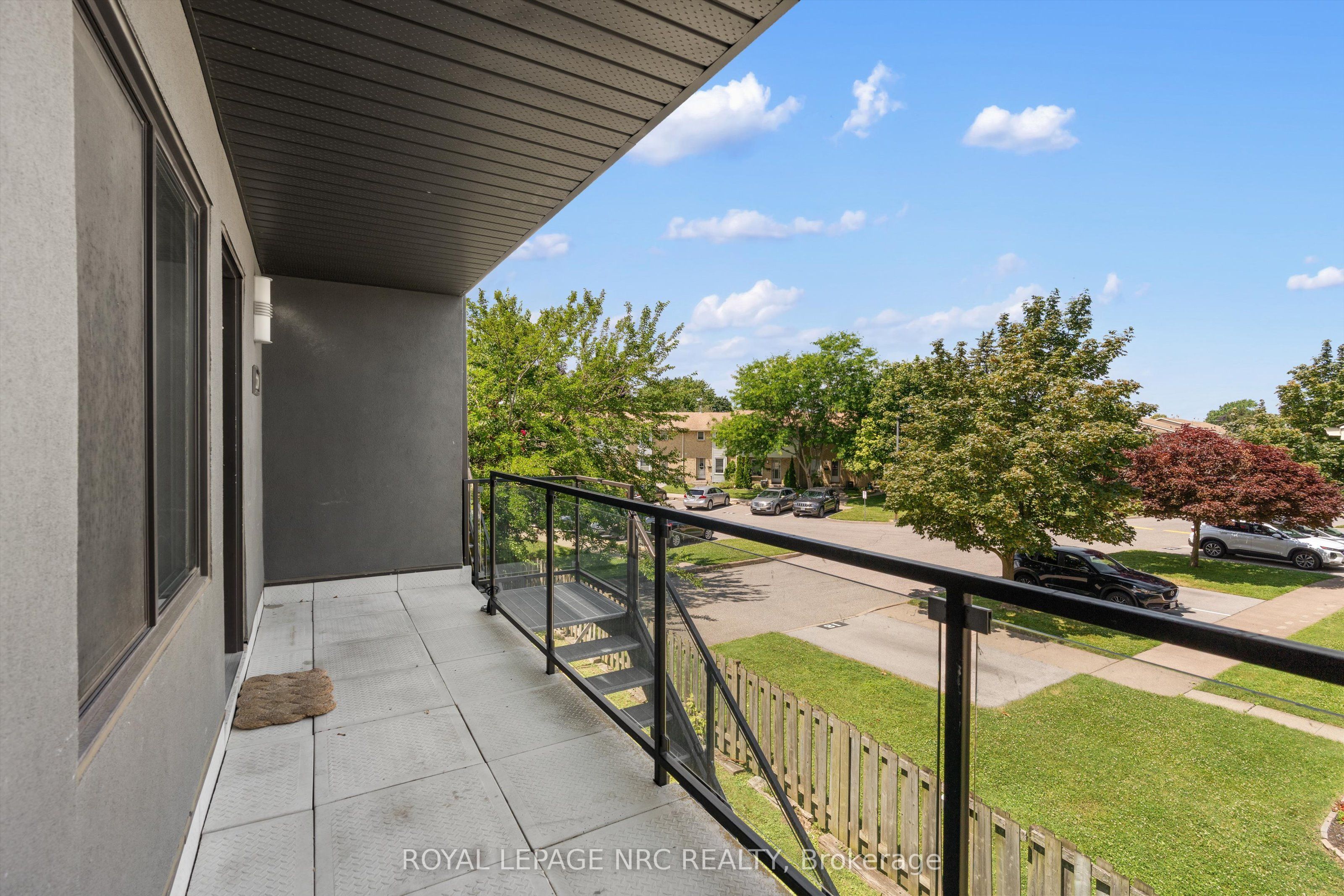 Unit 220 - 411 Lake Street, St. Catharines 2