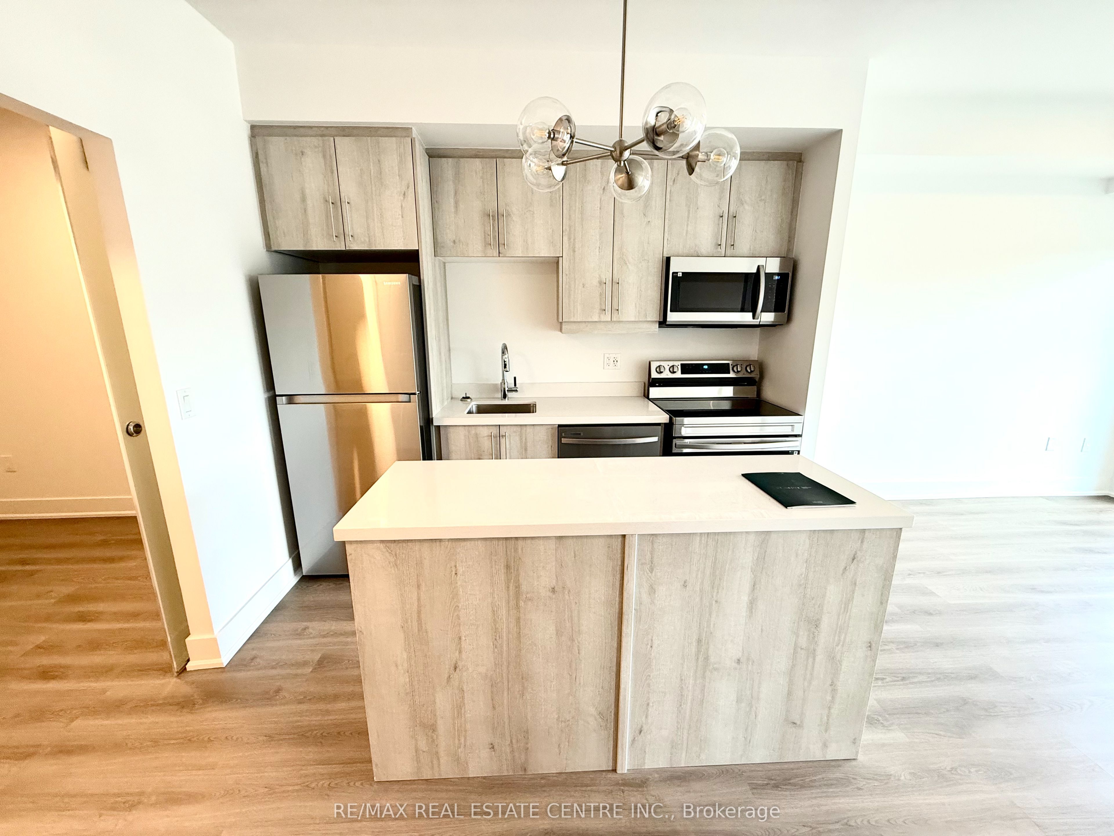 Unit 224 - 575 Conklin Road, Brantford 4