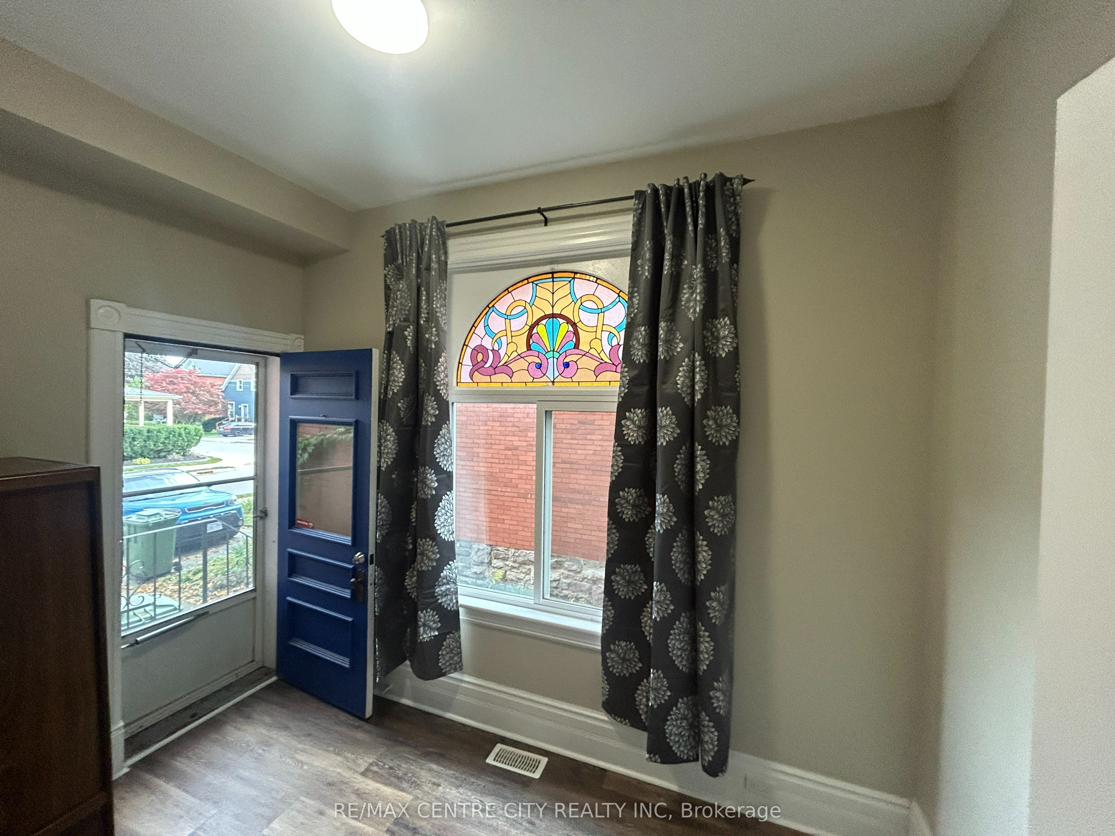 40 Queen Street, St. Thomas 2