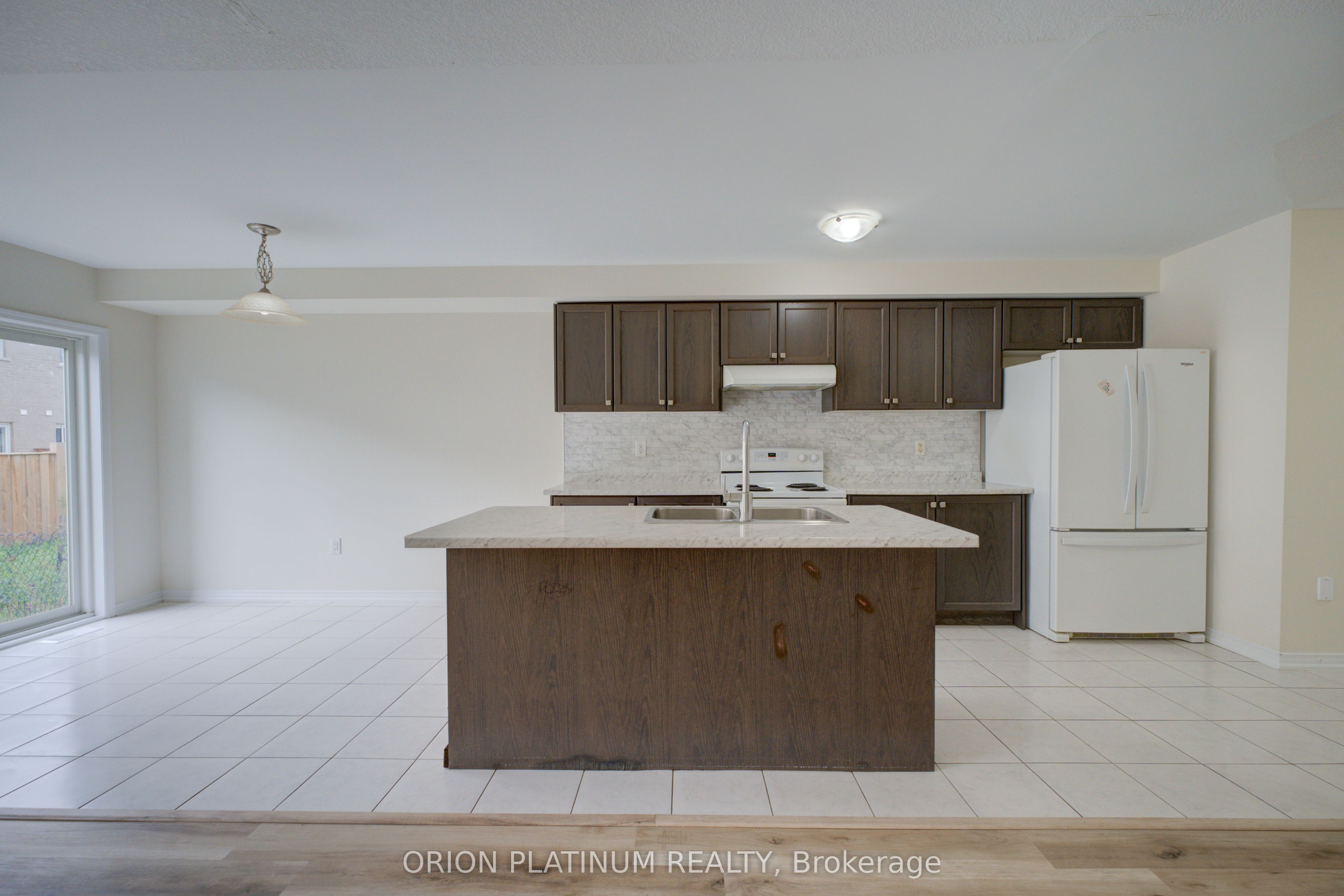 140 Munro Circle, Brantford 4