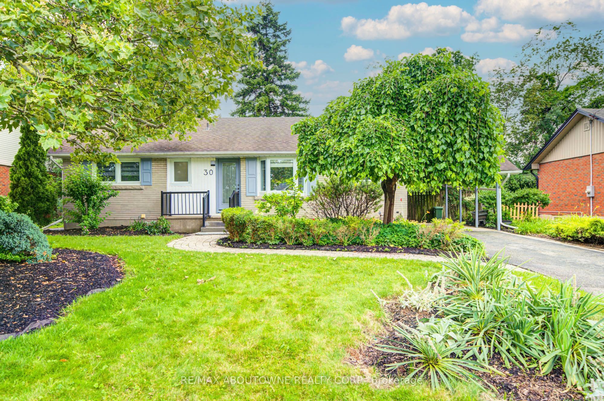 30 Dale Avenue, Stoney Creek 2