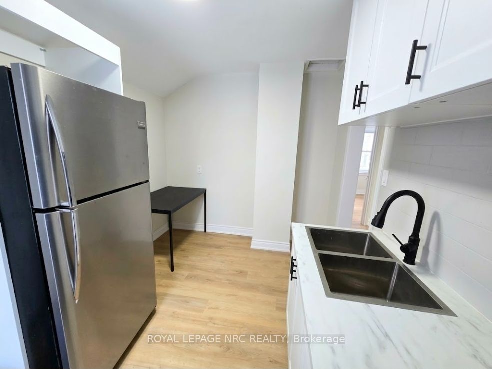 Unit Unit 2 - 129 Durham Street, Port Colborne 3