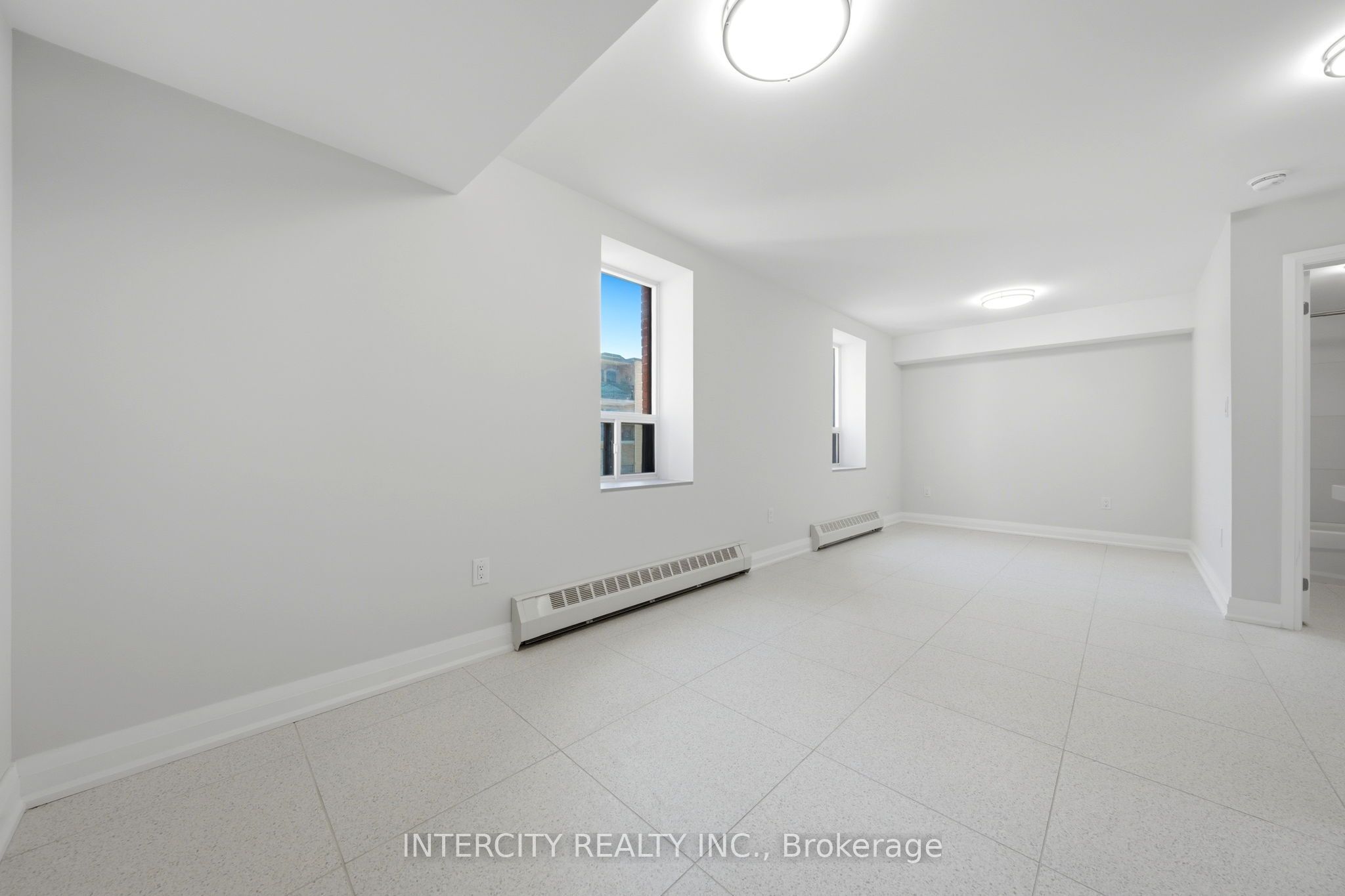 Unit 2 - 91 Wentworth Street S, Hamilton 5