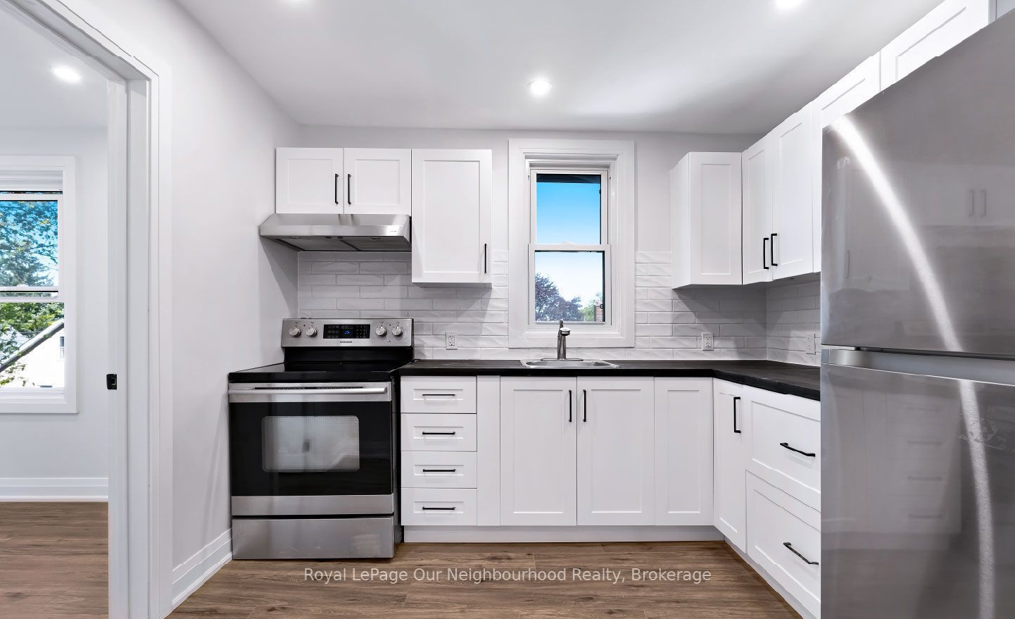 Unit Unit 2 - 5749 Summer Street, Niagara Falls 2