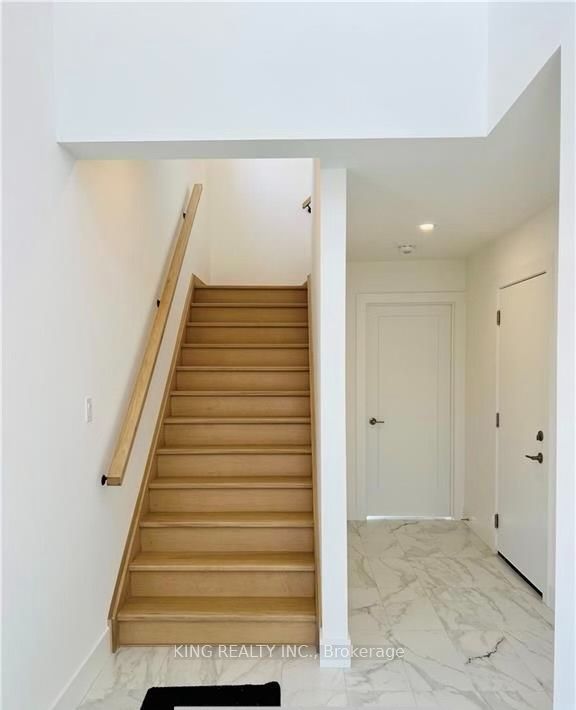 4302 LISMER Lane, London 4