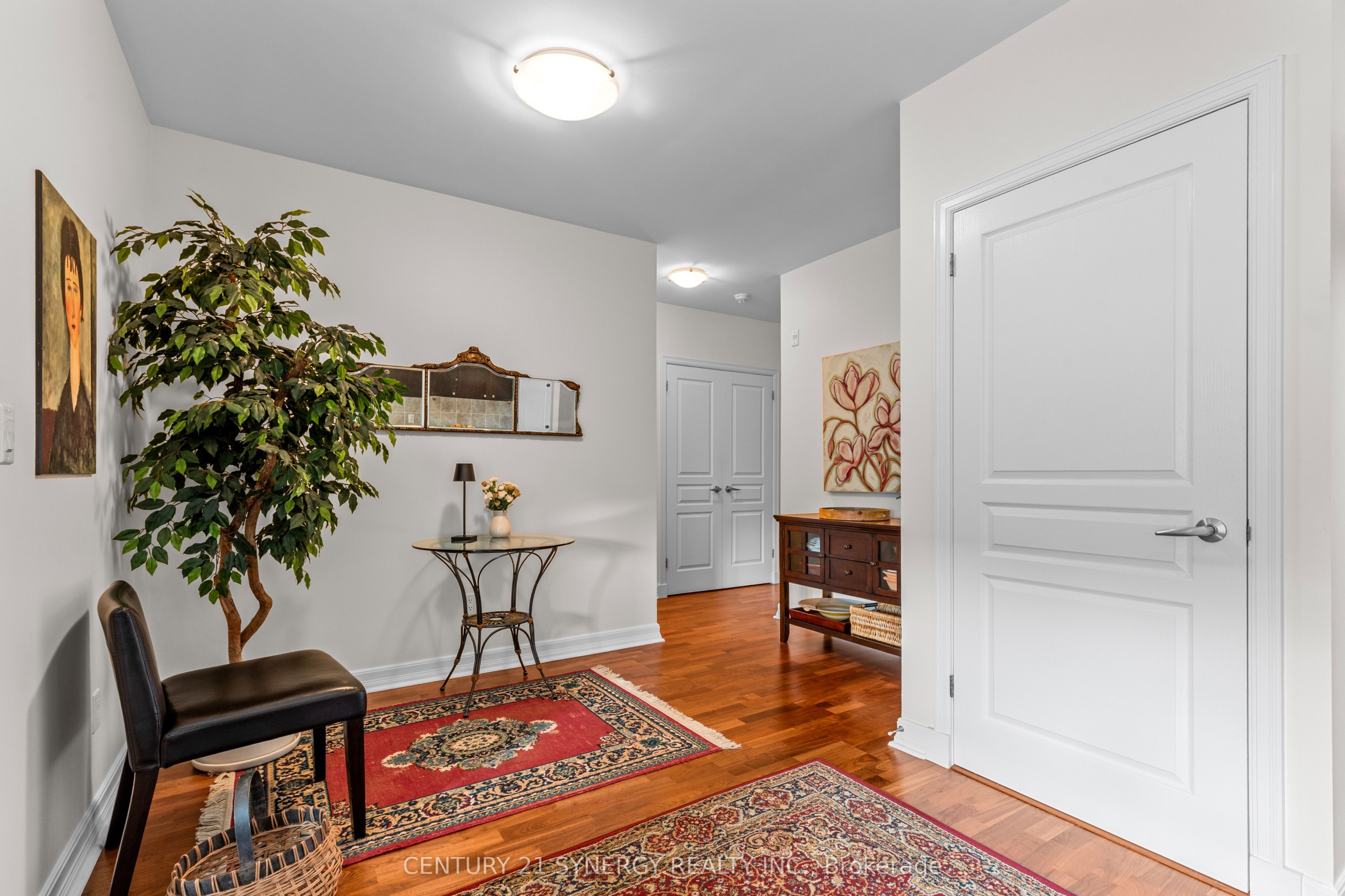 Unit 501 - 200 Besserer Street, Ottawa 4