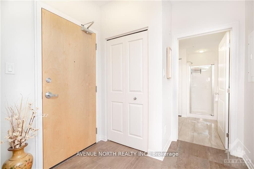 Unit 401 - 250 Winterfell Private, Ottawa 4