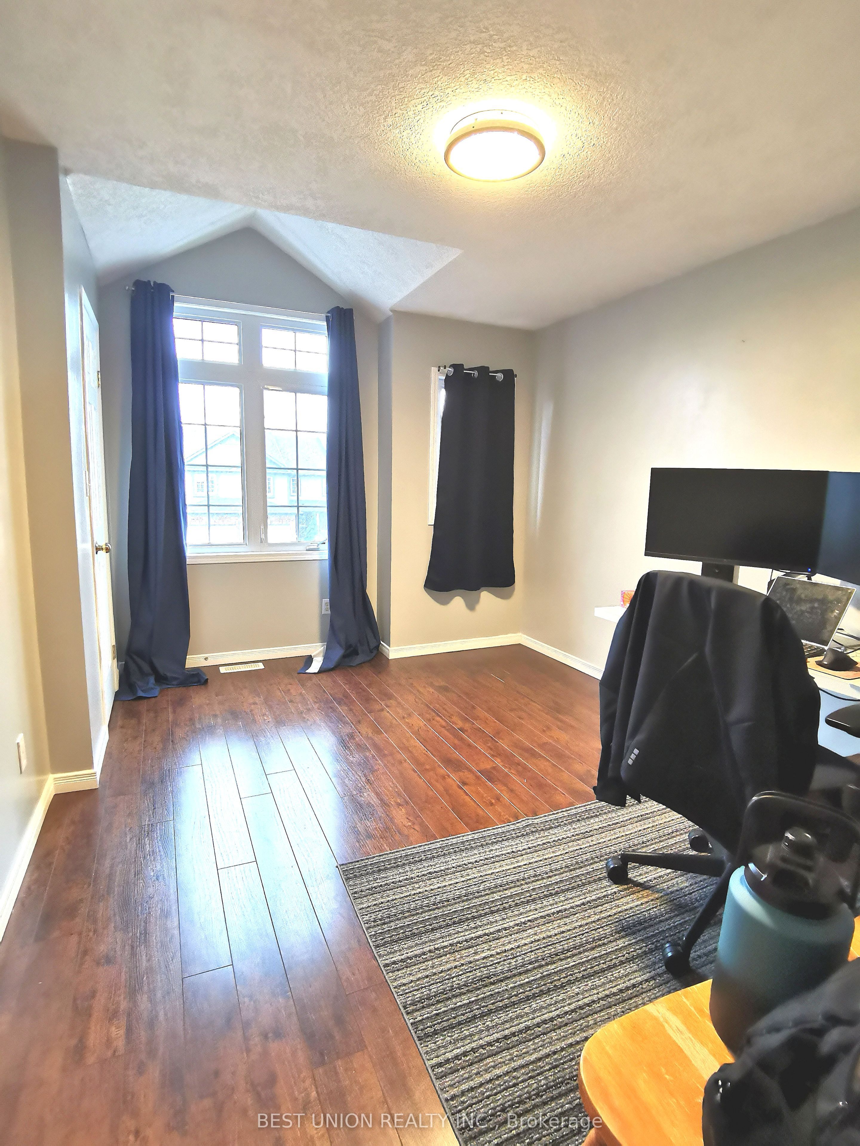 229 Featherstone Crescent, Kitchener 3