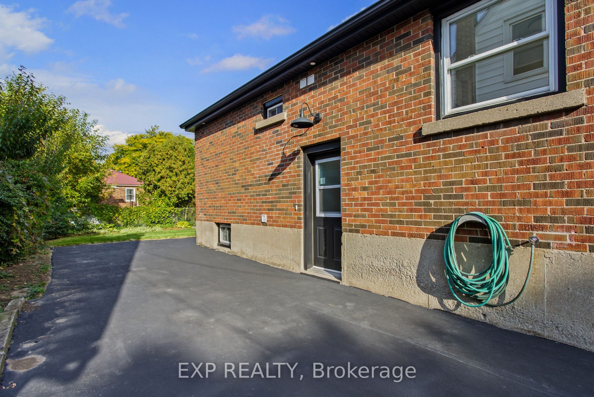 Unit Lower - 156 E36th Street, Hamilton 3